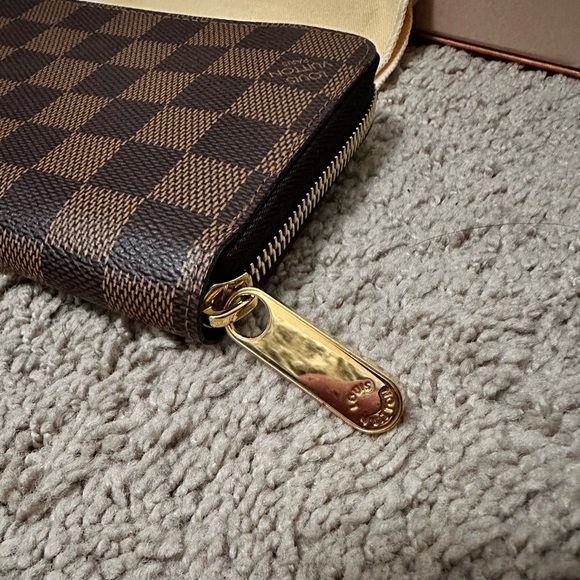 ❤️ SOLD! Louis Vuitton Damier Zippy Wallet - Pristine Condition - Picture 3 of 12